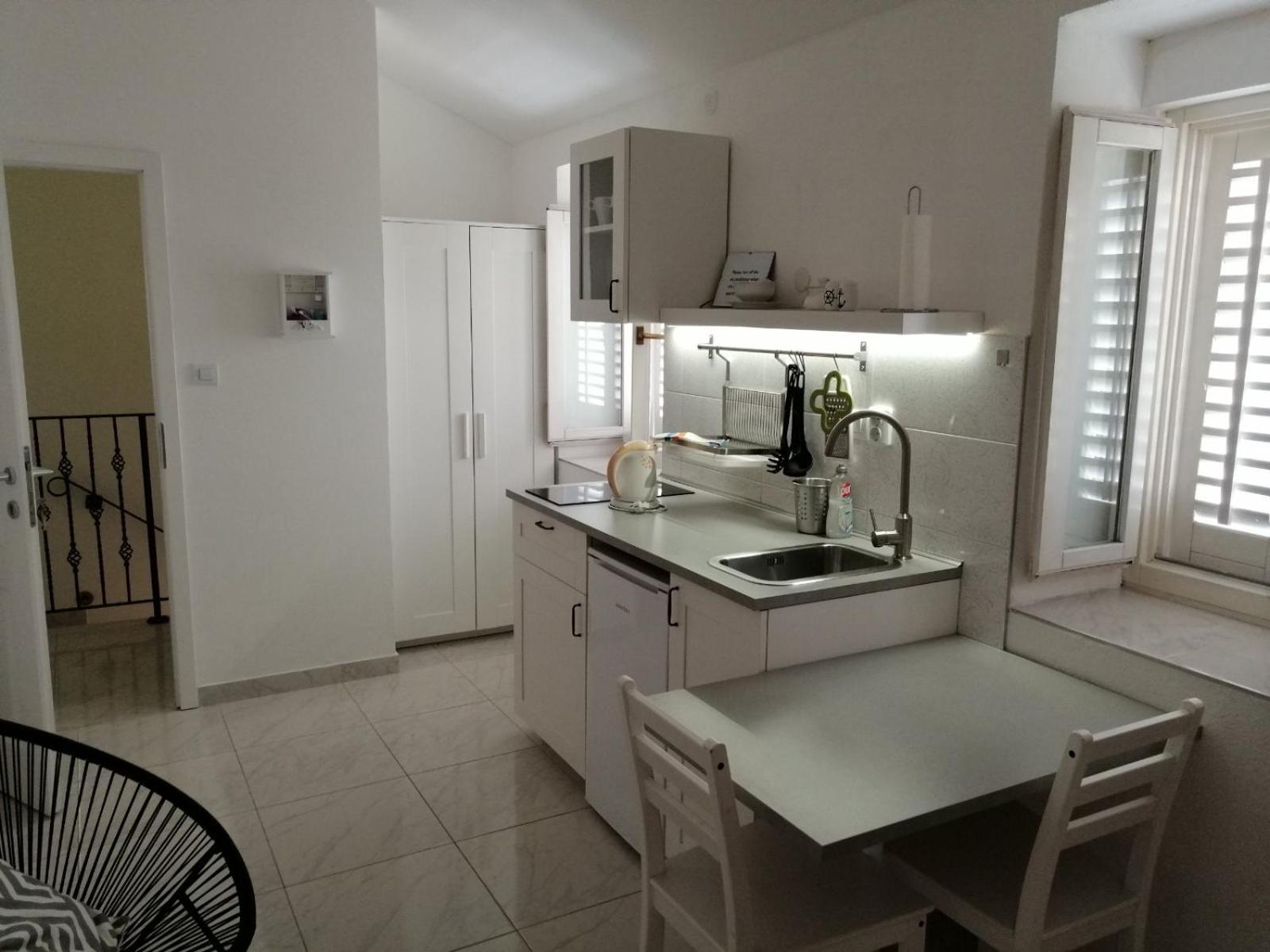 Apartment In Vis Historic Center - Mikula, Ljubica, Toma Bilik gambar